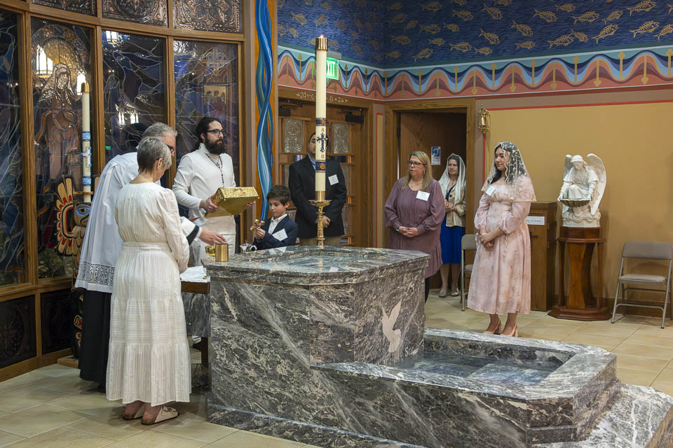 2026-StMary-EasterVigil (151 of 215).jpg